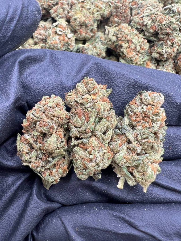 Apples N Bananas